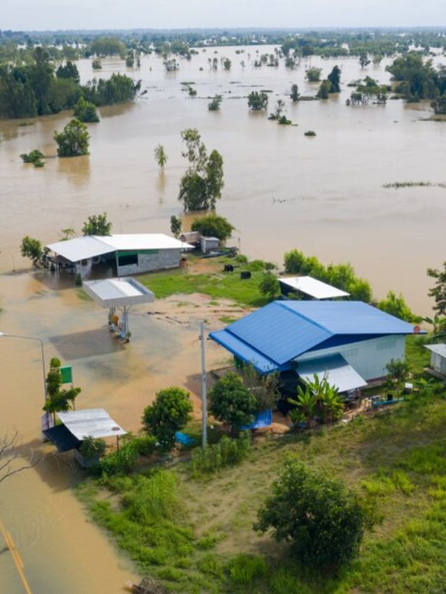 Top 10 Countries with the highest flood risk
